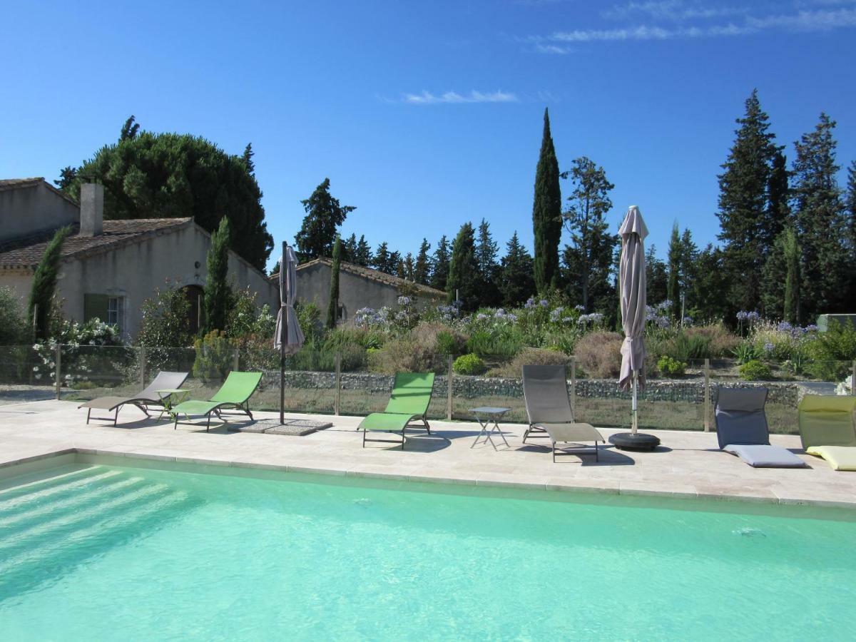Gite Les Courlis Saint-Étienne-du-Grès Exterior foto